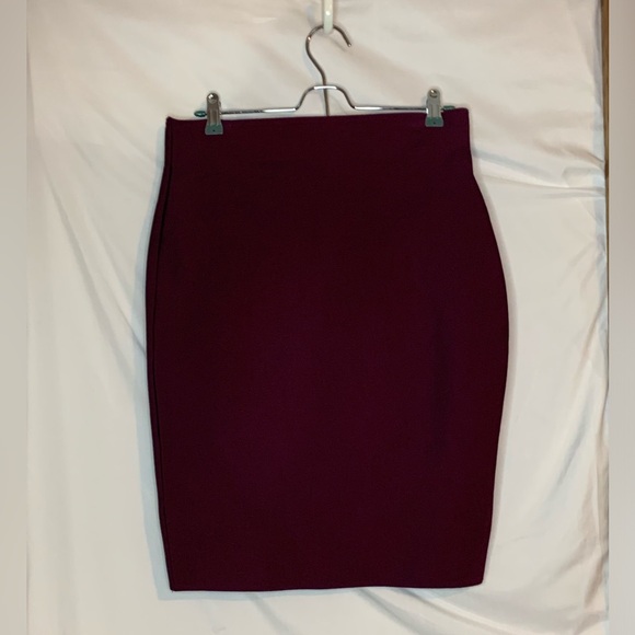 Y2k Vintage Women’s Elegant Burgundy Pencil Skirt New With Tags!! - Picture 1 of 2